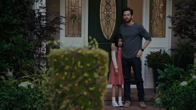 Imagen La mujer de la casa de enfrente de la chica en la ventana 1x6