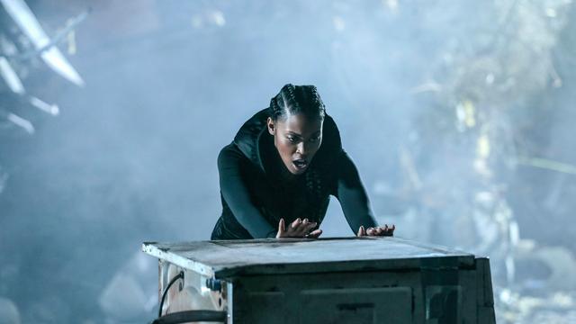 Imagen Black Lightning 1x3