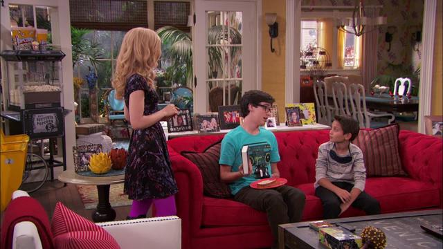 Imagen Liv y  Maddie 1x17