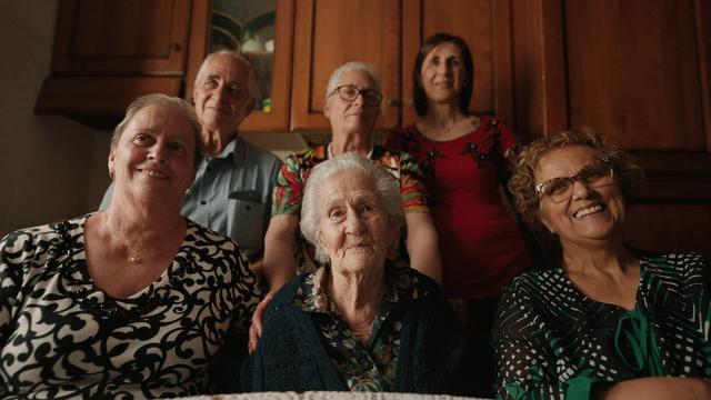 Imagen Vivir 100 años: Los secretos de las zonas azules 1x2