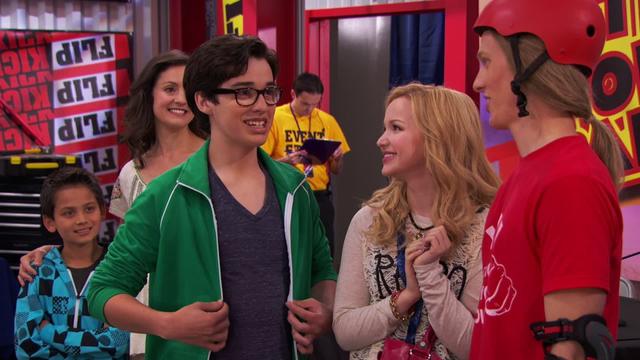 Imagen Liv y  Maddie 1x6