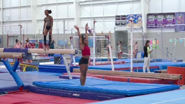 Imagen Simone Biles vuelve a volar 1x2